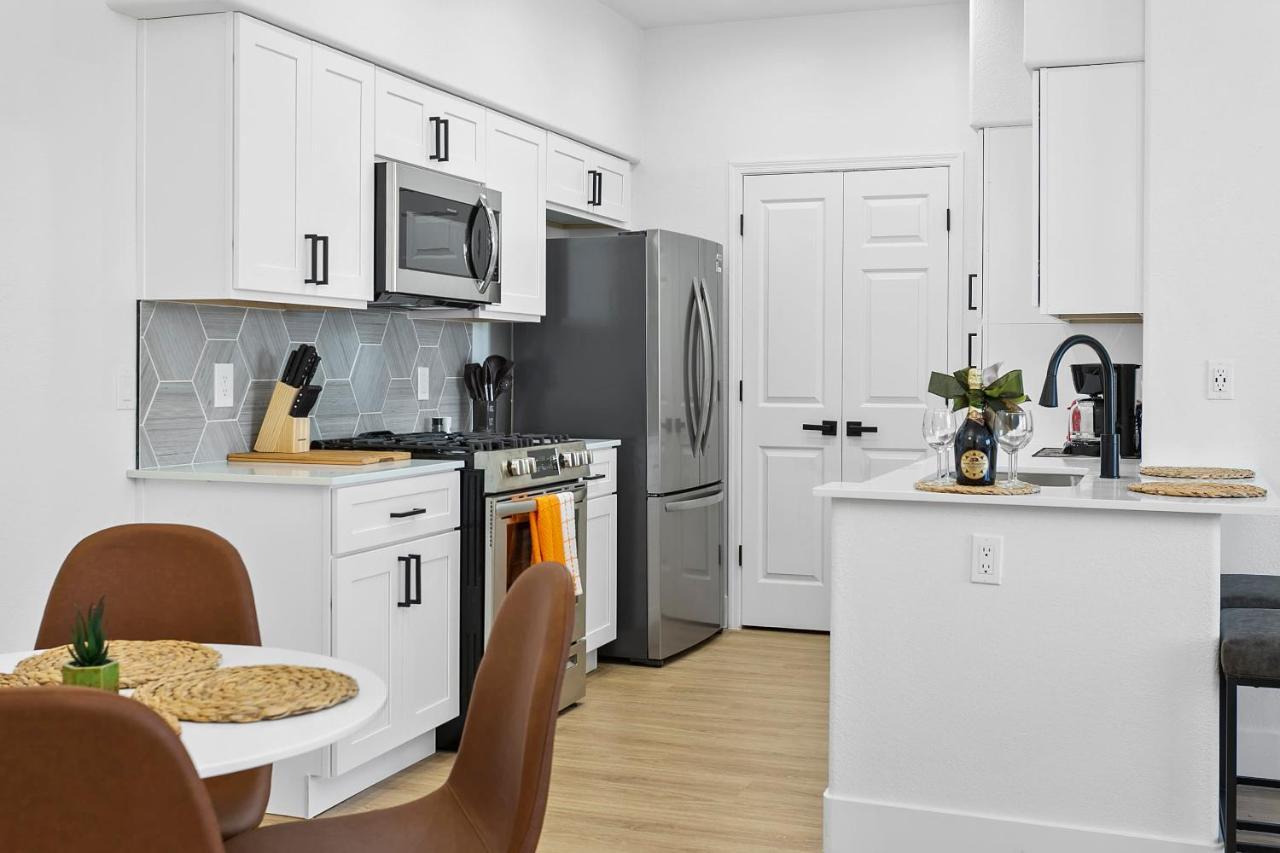 Cozysuites Glendale By The Stadium With Pool 05 Екстериор снимка